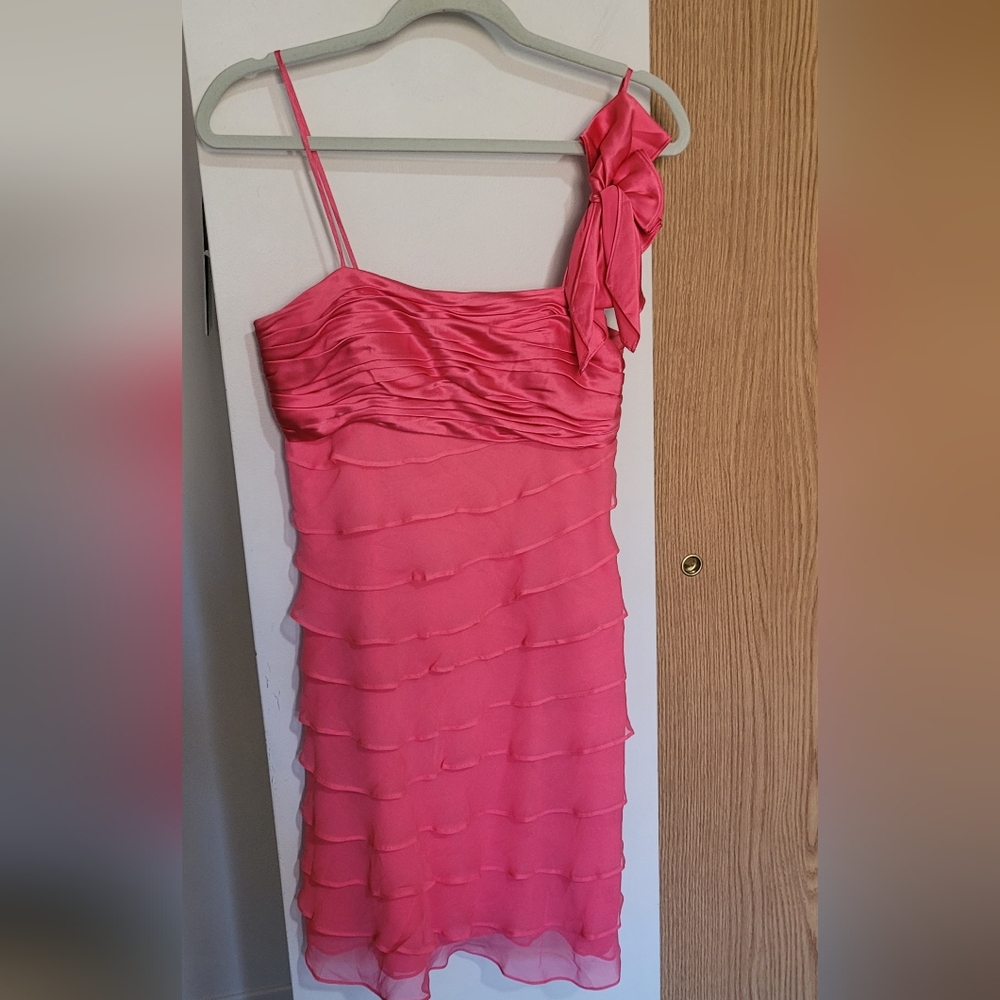 💜2 for $10💜 Bundle and save  Elegant Pink Ruffled Dress